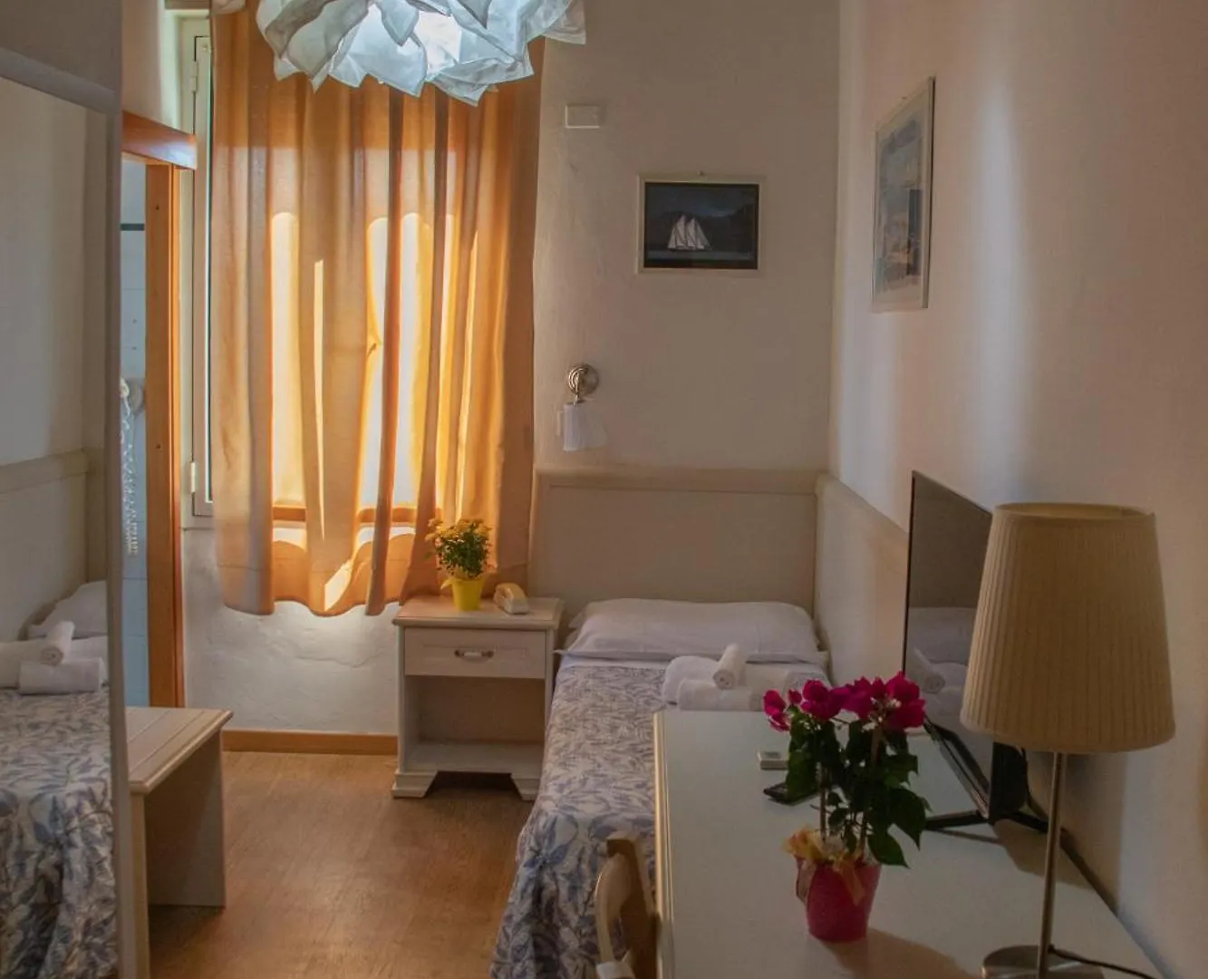 Hotel Ariston Piombino 2*,  Italy